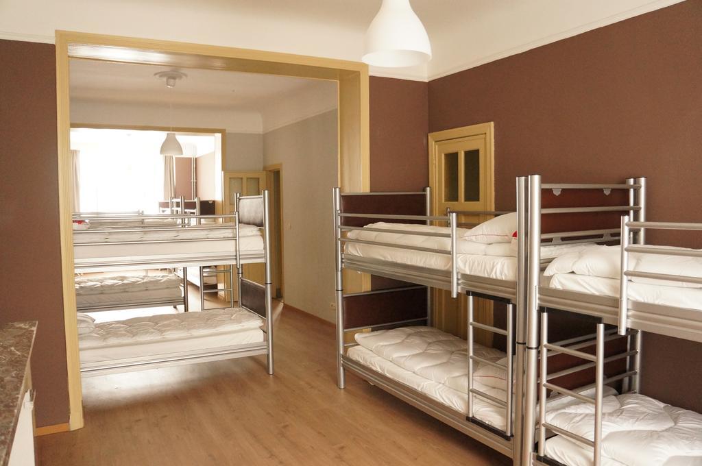 Es Hostel Saint-Gilles Экстерьер фото