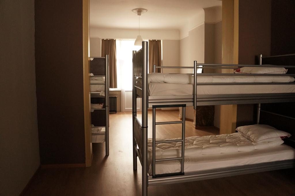 Es Hostel Saint-Gilles Экстерьер фото