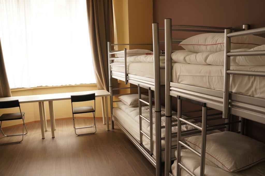 Es Hostel Saint-Gilles Экстерьер фото