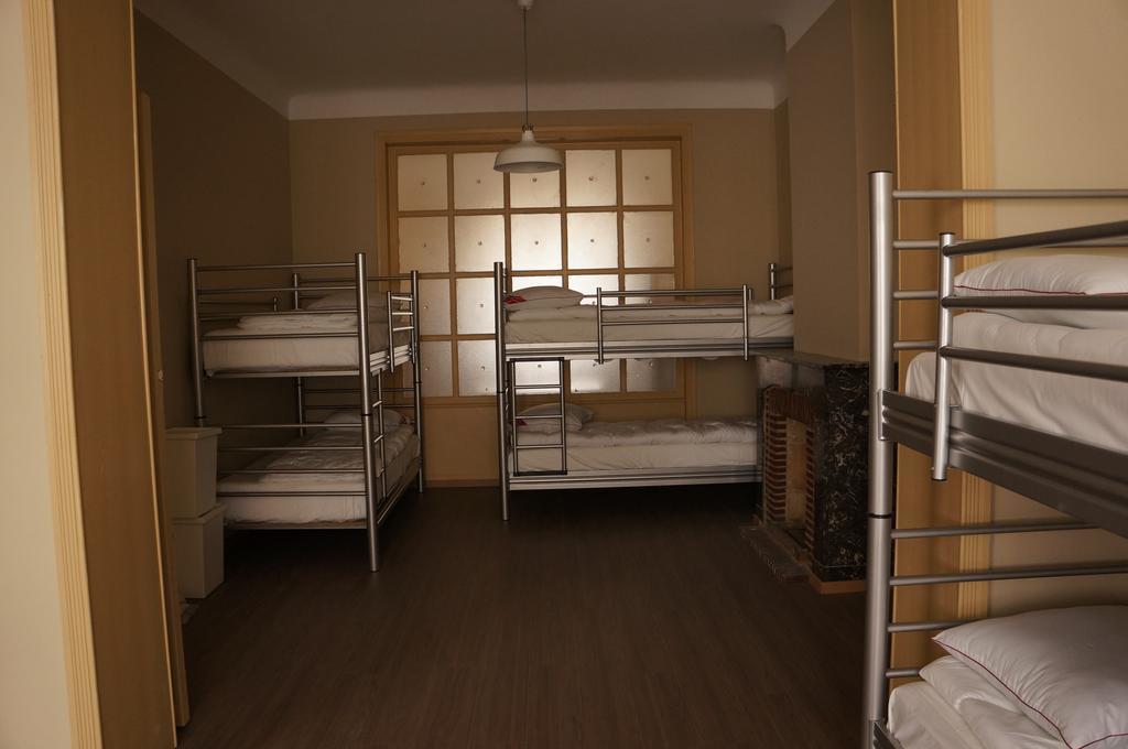 Es Hostel Saint-Gilles Экстерьер фото