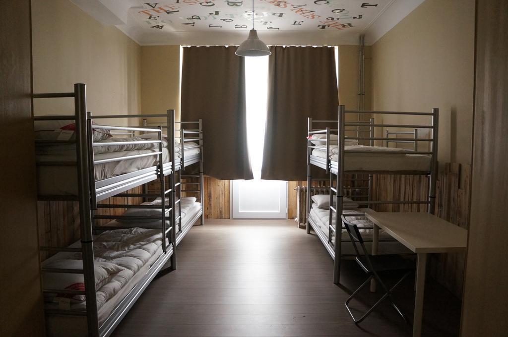 Es Hostel Saint-Gilles Экстерьер фото