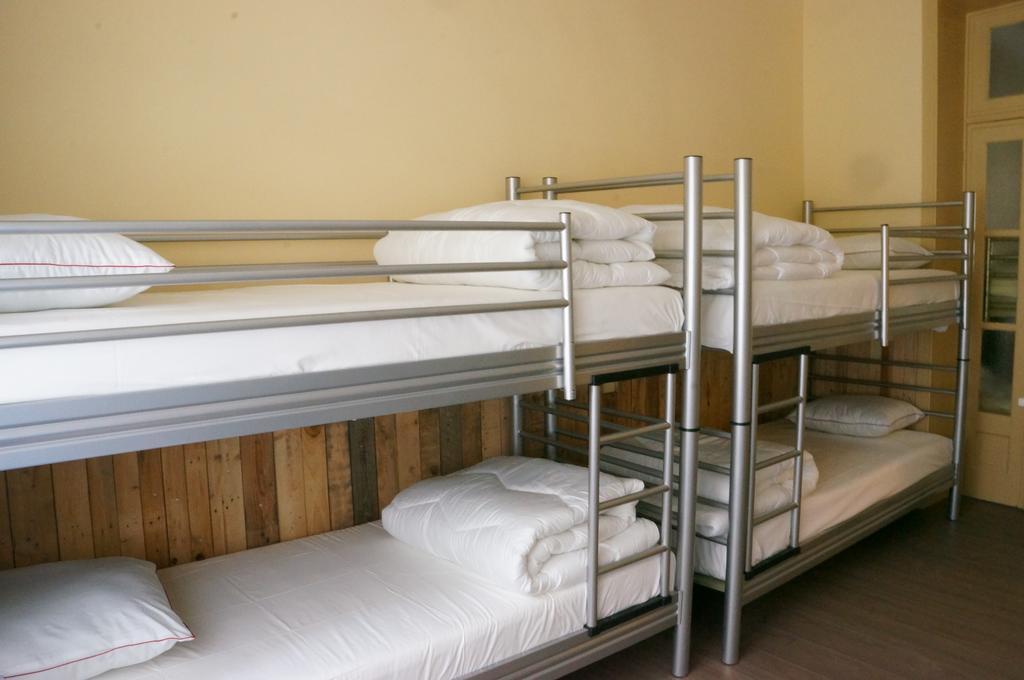 Es Hostel Saint-Gilles Экстерьер фото