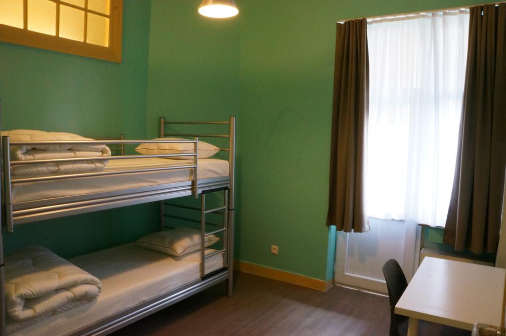 Es Hostel Saint-Gilles Экстерьер фото