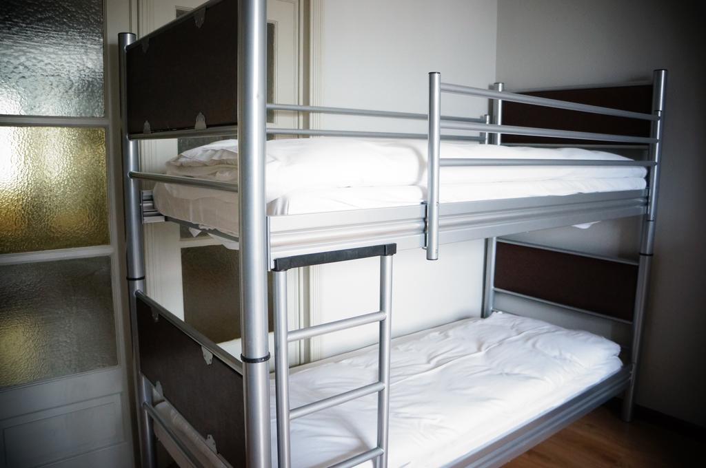 Es Hostel Saint-Gilles Номер фото