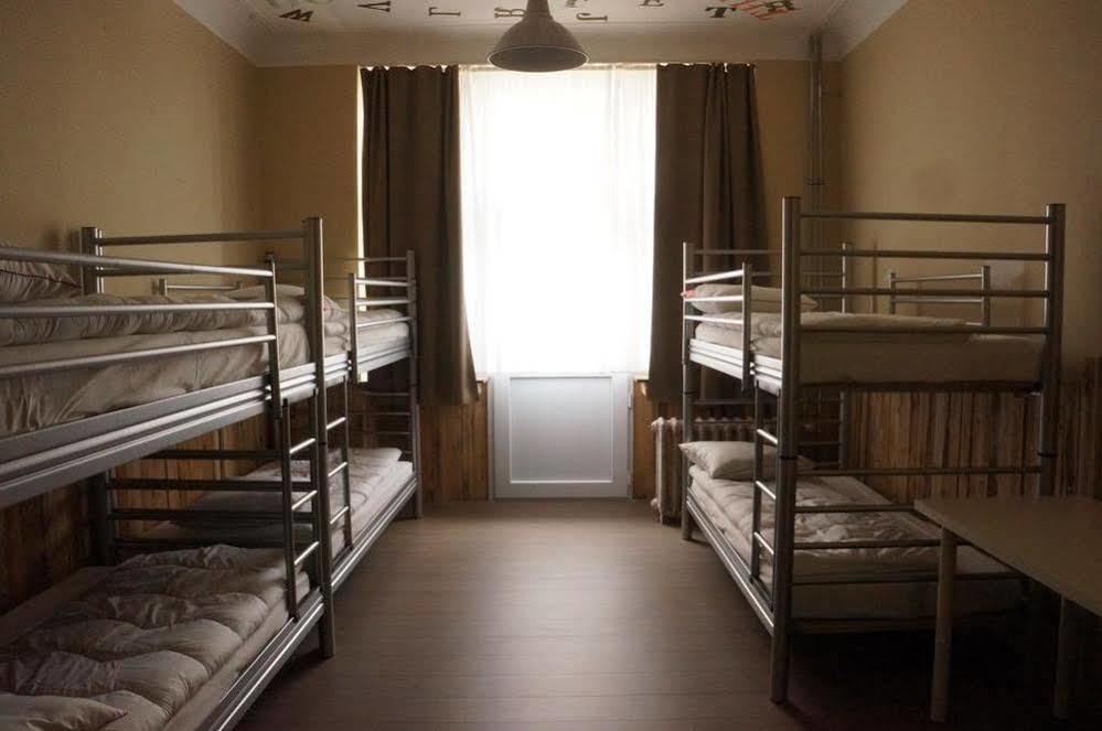 Es Hostel Saint-Gilles Экстерьер фото